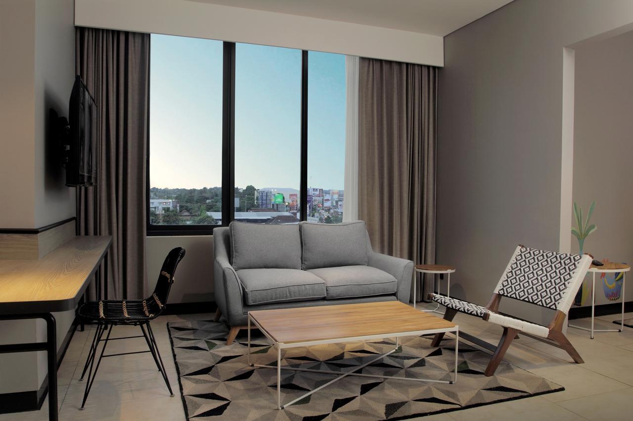 Artotel Yogyakarta Kejayan Экстерьер фото